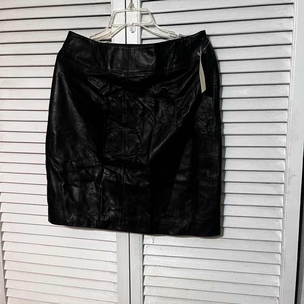 lord & Taylor women's leather skirt black